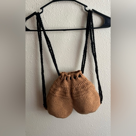 Crocheted BallSack Backpack Purse 🌟🏀🏈🏀🌟 - Picture 3 of 14